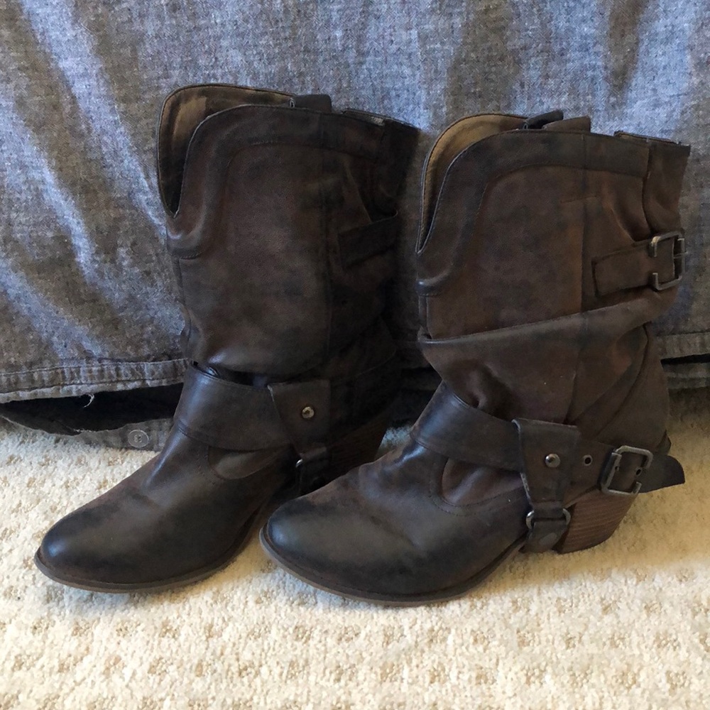 Dark chocolate brown boots cowboy